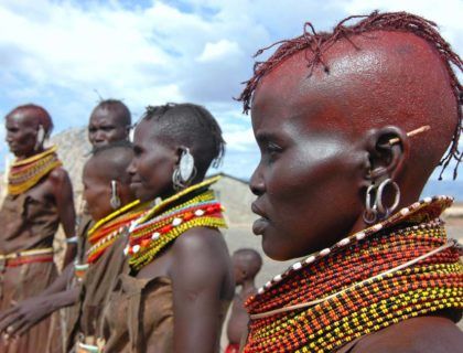 mujeres turkanas, viaje kenia, lago turkana
