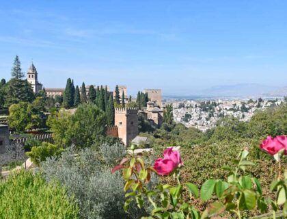 la alhambra en primavera