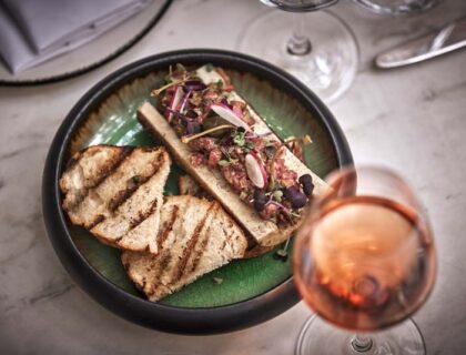 plato de tuetano del restaurante The Merchants en Mallorca