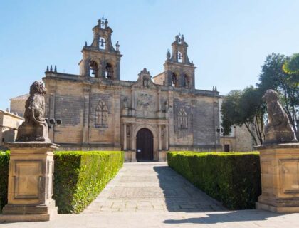 jardines y basílica de los Reales Alcázares.