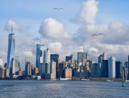 El sur de Manhattan desde un ferry a la Estatua de la Libertad.