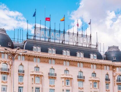 Fachada reformada del hotel Palace.