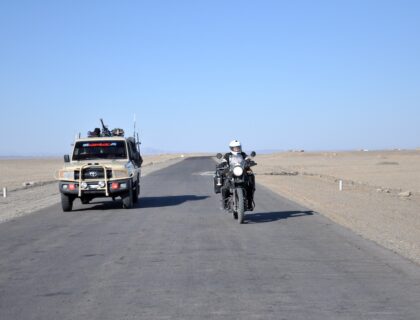 Marta Insausti en un viaje a Pakistán en moto