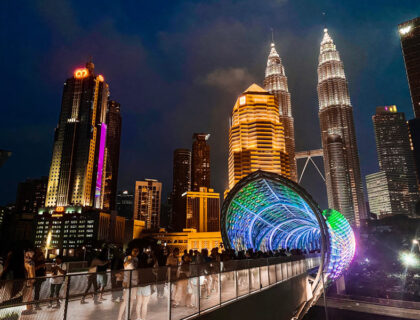 Sania Jelic ha parado a descansar en su viaje sola por Asia en Kuala Lumpur.