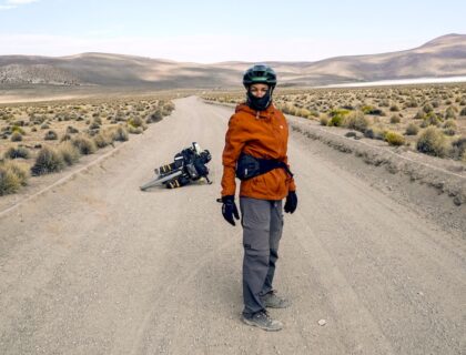 Isabel Vázquez en La ruta de las vicuñas, Chile.