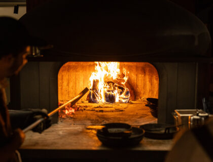 Alta gastronomía y bar de vinos más allá de Palermo en Ness.